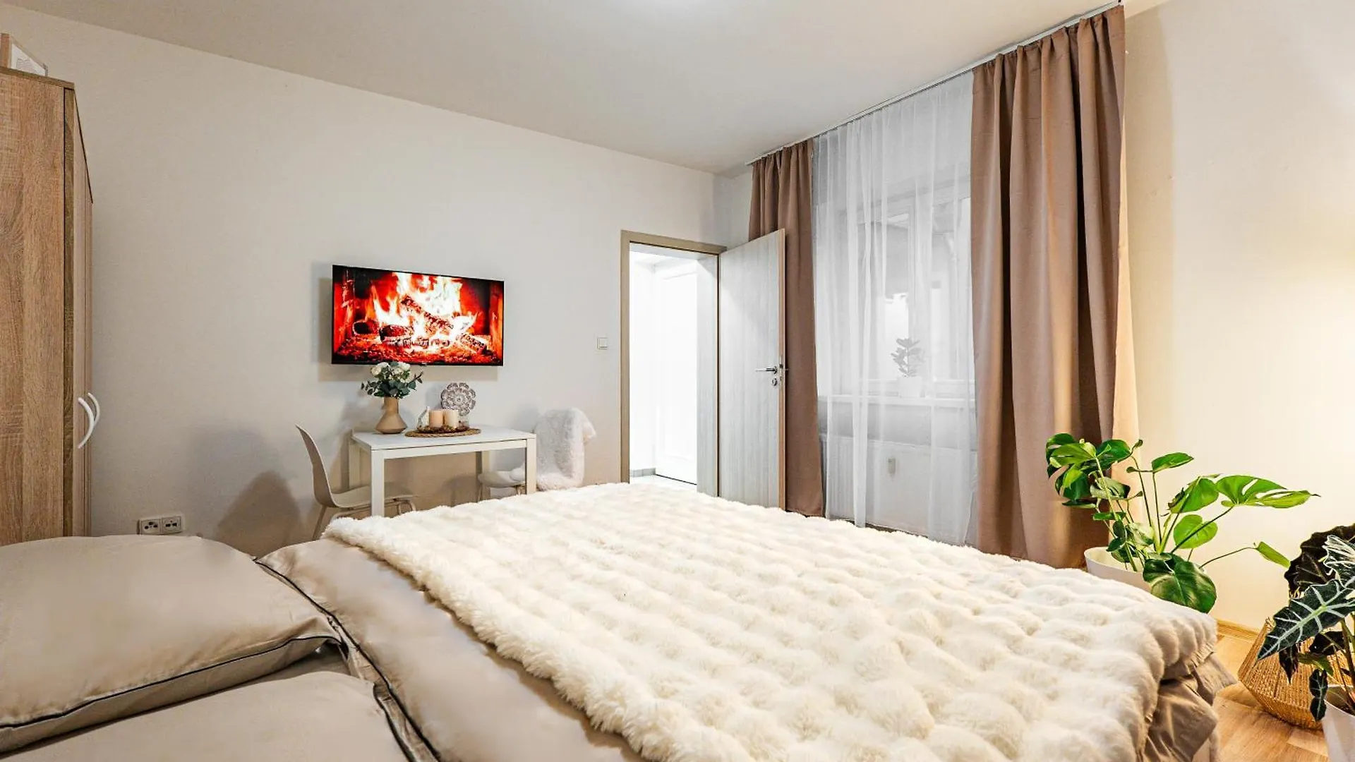 Karlsbad Apartments