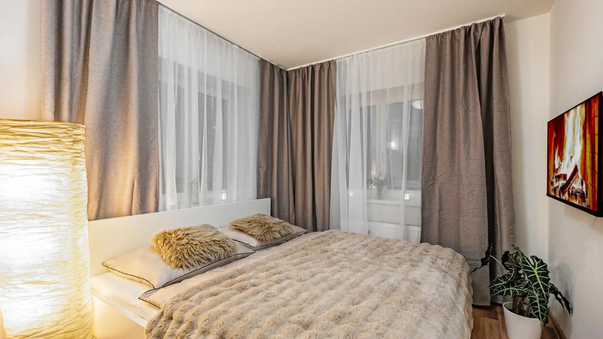 Karlsbad Apartments